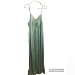 Vintage long 100% nylon slip/ nightie. Soft lace sexy made in the USA sz medium